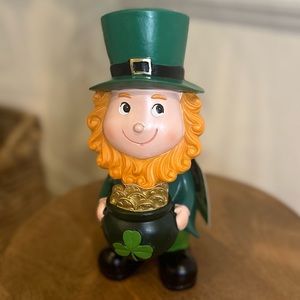 Lucky Lane St Patrick’s Day leprechaun table top decoration gold coins
